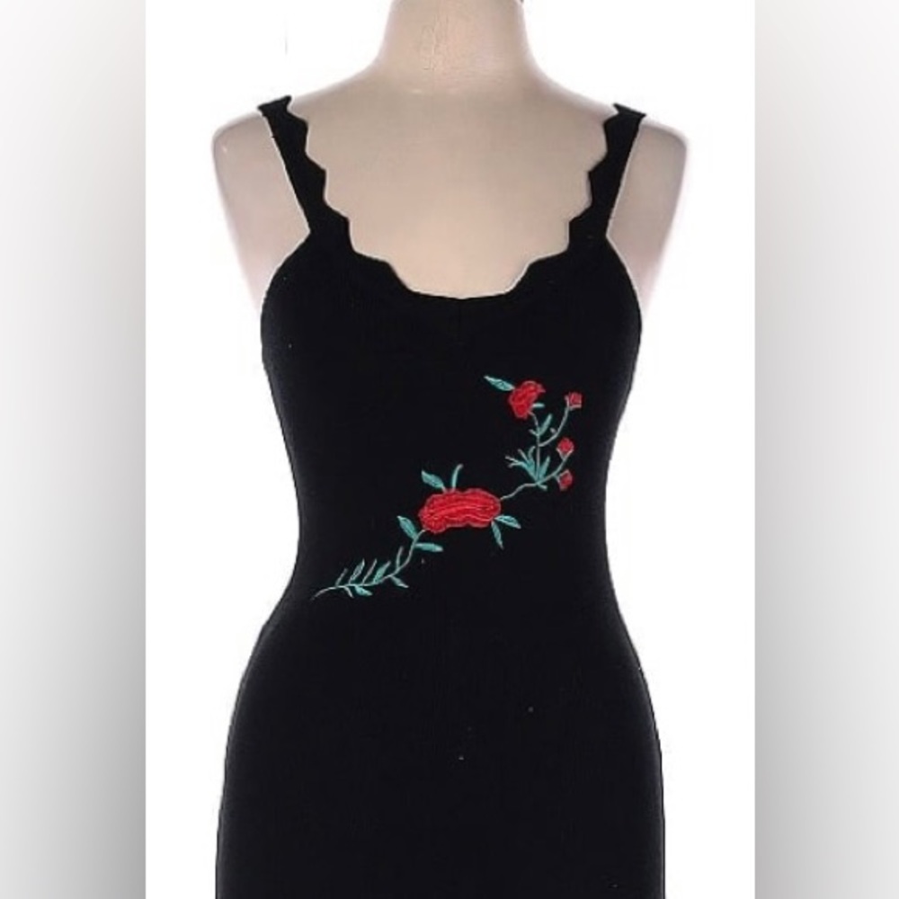 Rihoas Black Dress with Roses